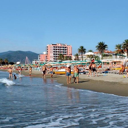 Appartamenti Lungomare Savona Zewnętrze zdjęcie